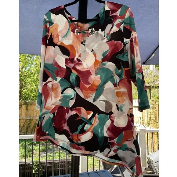 JM Collection Ladies Blouse - Picture 2 of 3